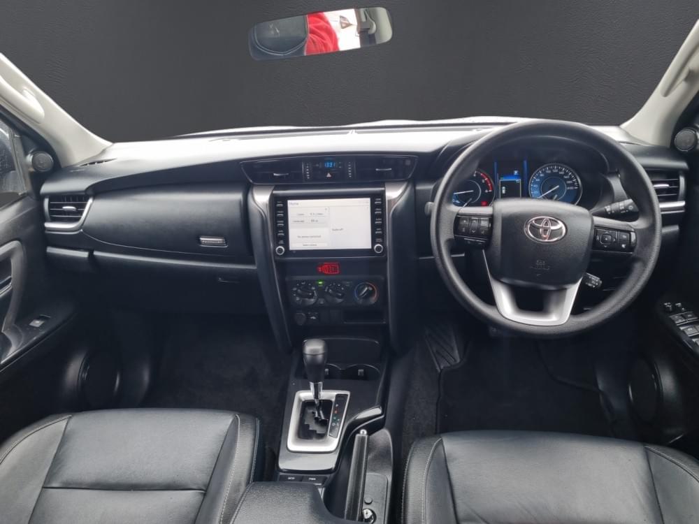 Toyota Fortuner 2.4 Gd-6 Rb At