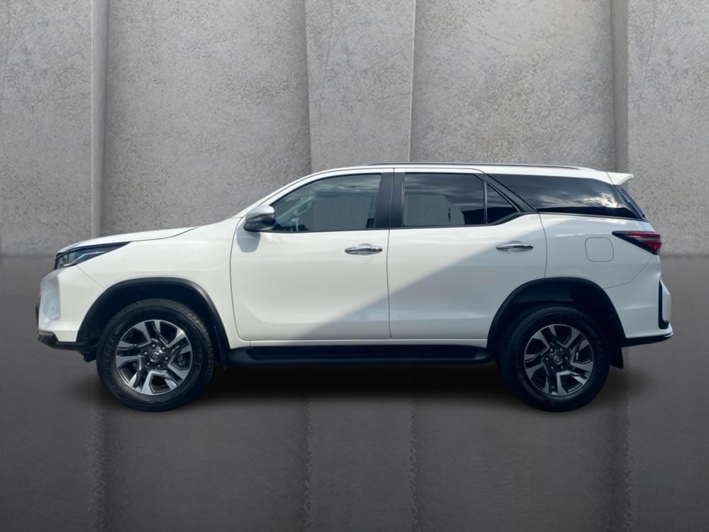 Toyota Fortuner 2.4 Gd-6 At