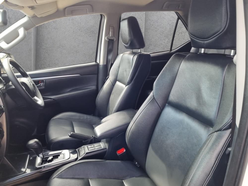 Toyota Fortuner 2.4 Gd-6 Rb At