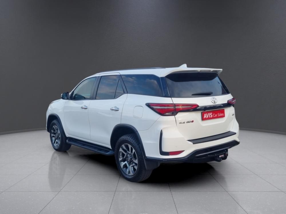 Toyota Fortuner 2.4 Gd-6 Rb At