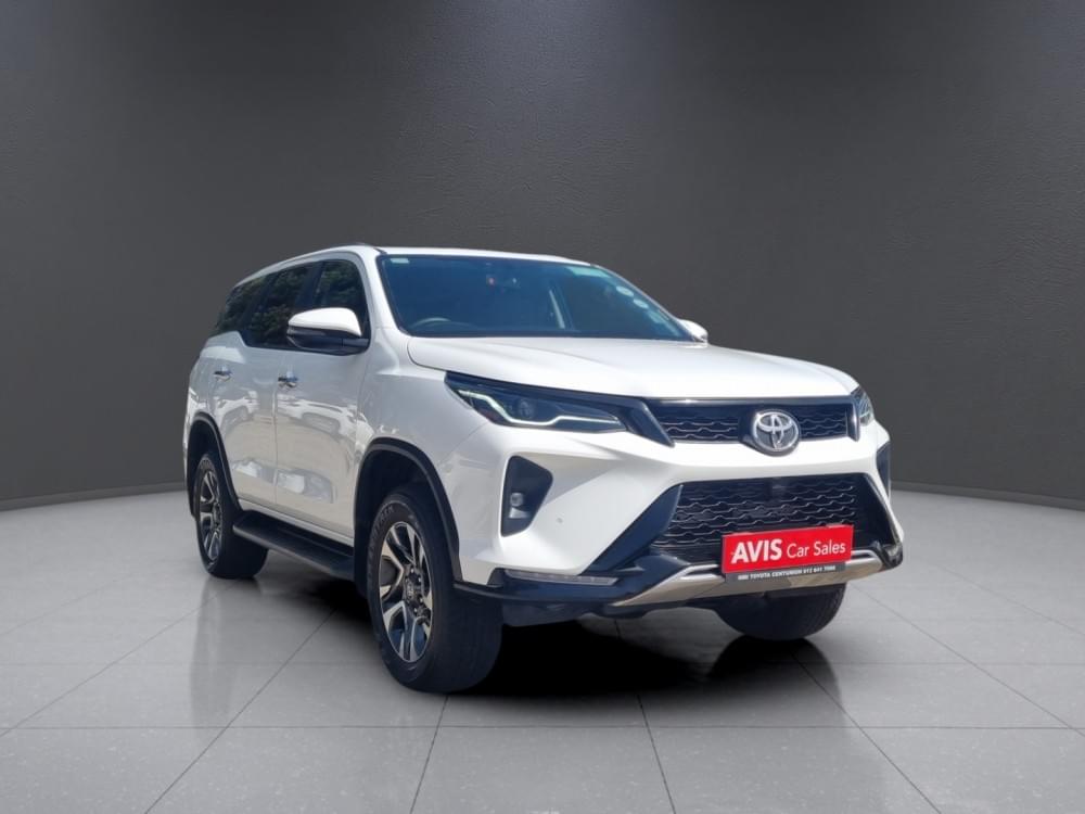 Toyota Fortuner 2.4 Gd-6 Rb At