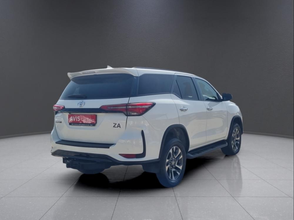 Toyota Fortuner 2.4 Gd-6 Rb At
