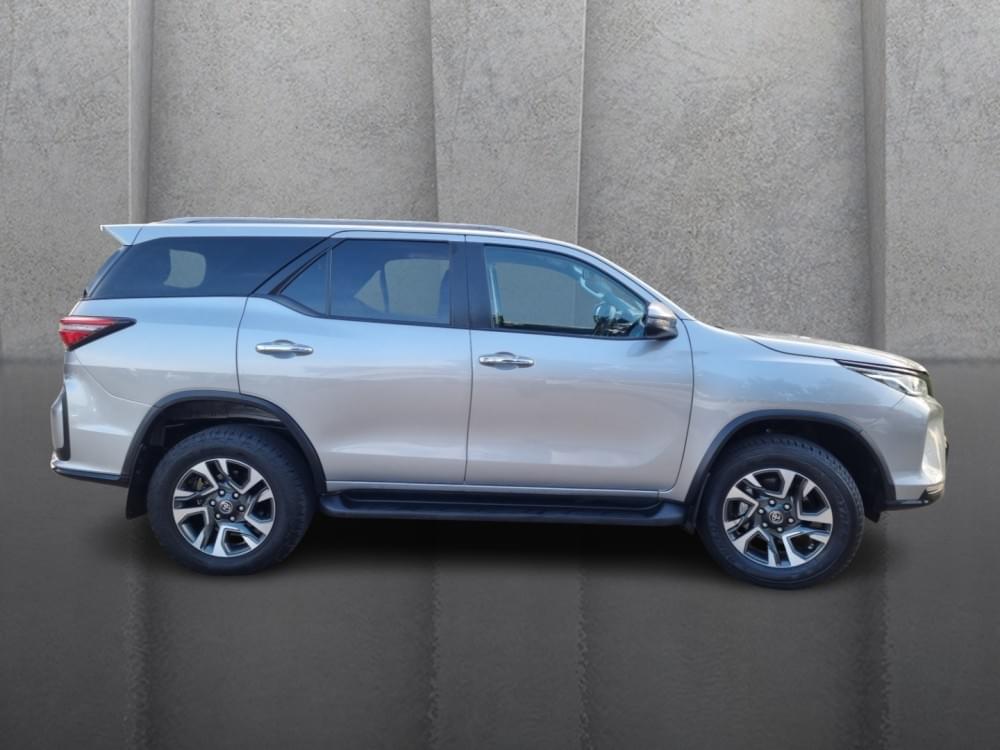 Toyota Fortuner 2.4 Gd-6 Rb 6At
