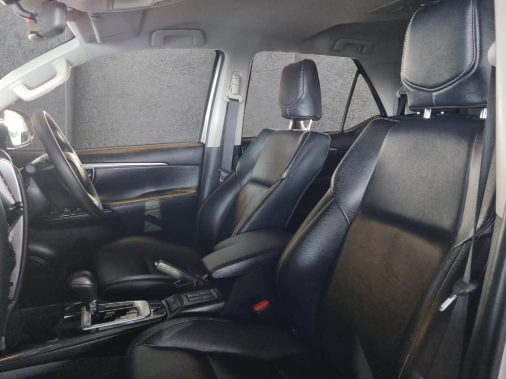 Toyota Fortuner 2.4 Gd-6 Rb 6At