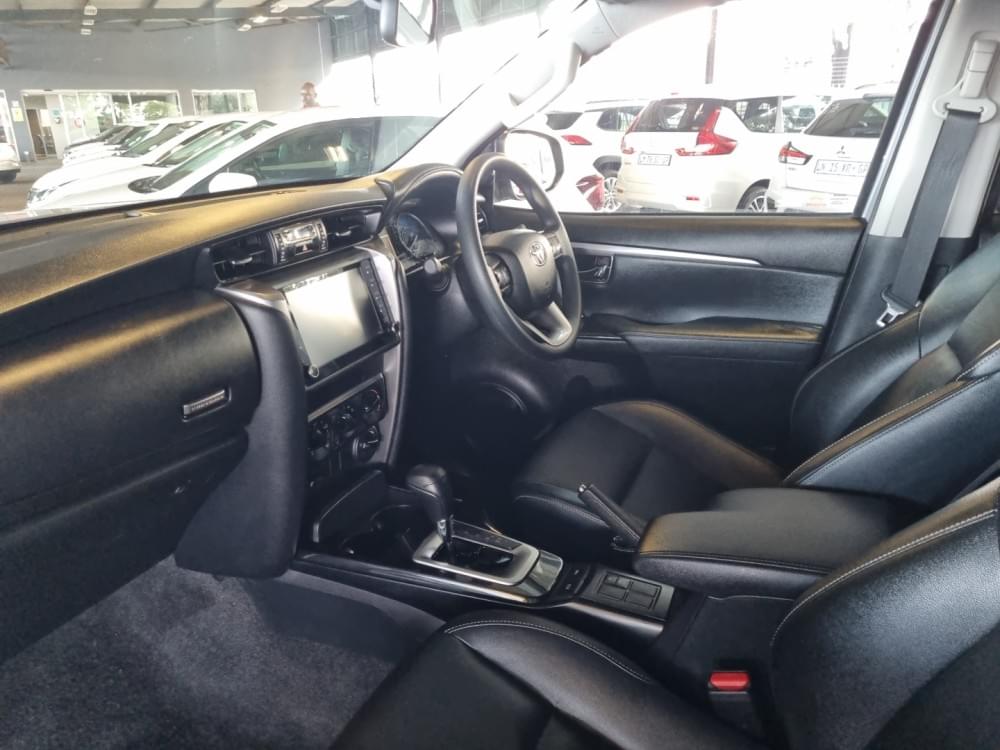 Toyota Fortuner 2.4 Gd-6 Rb 6At