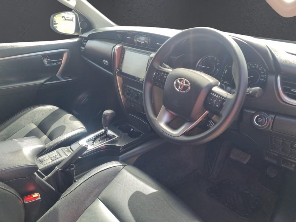 Toyota Fortuner 2.4 Gd-6 Rb At