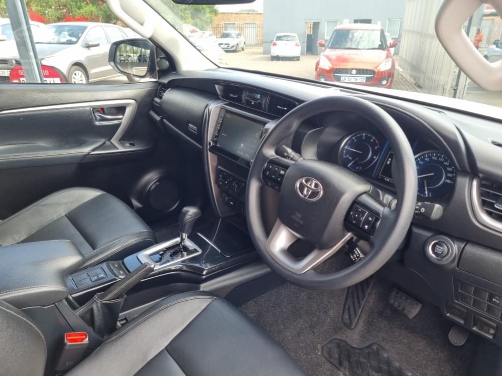 Toyota Fortuner 2.4 Gd-6 Rb 6At