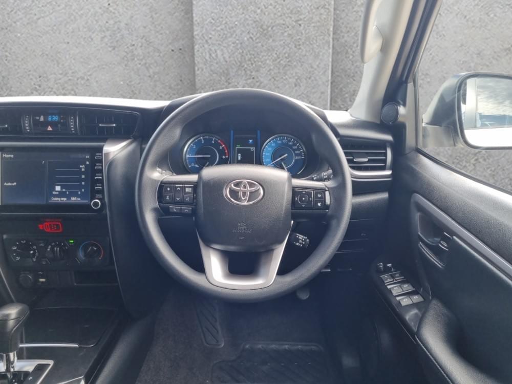 Toyota Fortuner 2.4 Gd-6 Rb At
