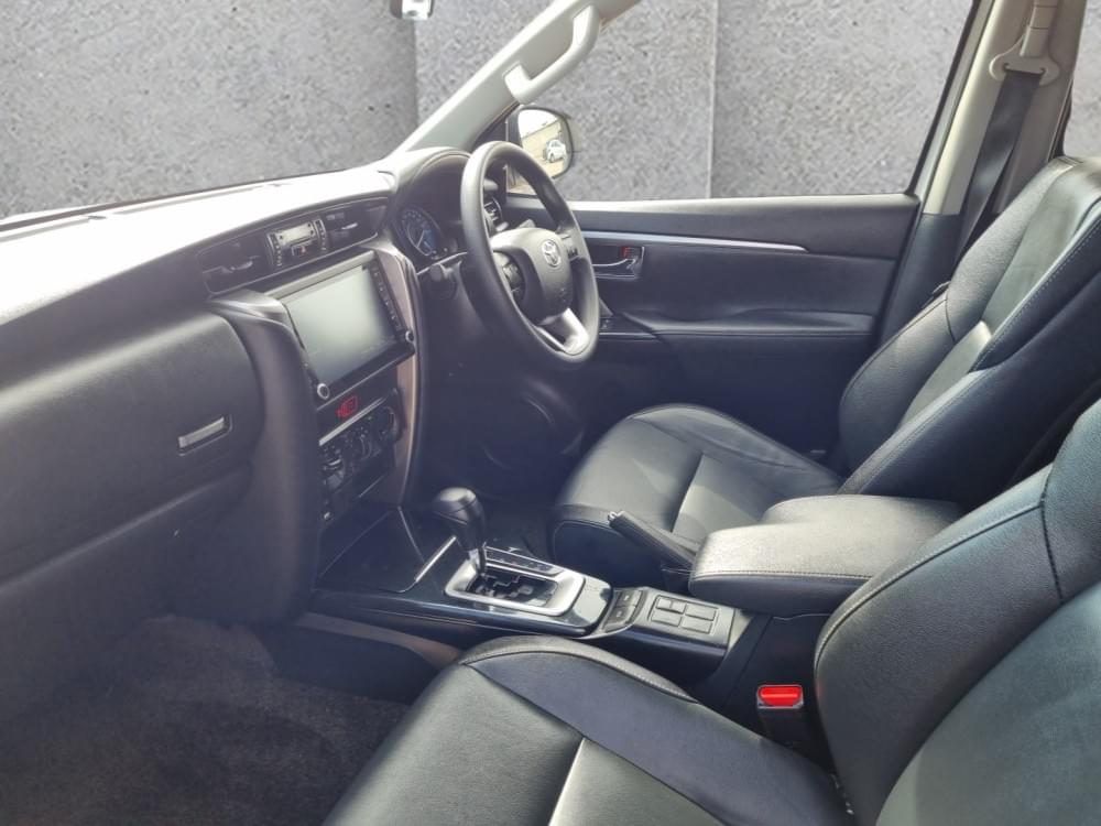 Toyota Fortuner 2.4 Gd-6 Rb At