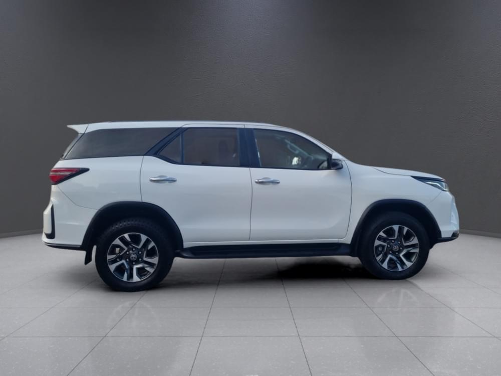 Toyota Fortuner 2.4 Gd-6 4X4 At