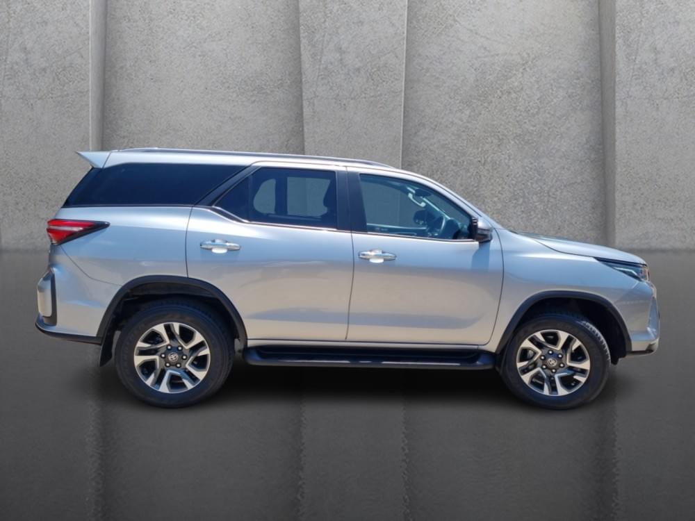 Toyota Fortuner 2.4 Gd-6 4X4 At