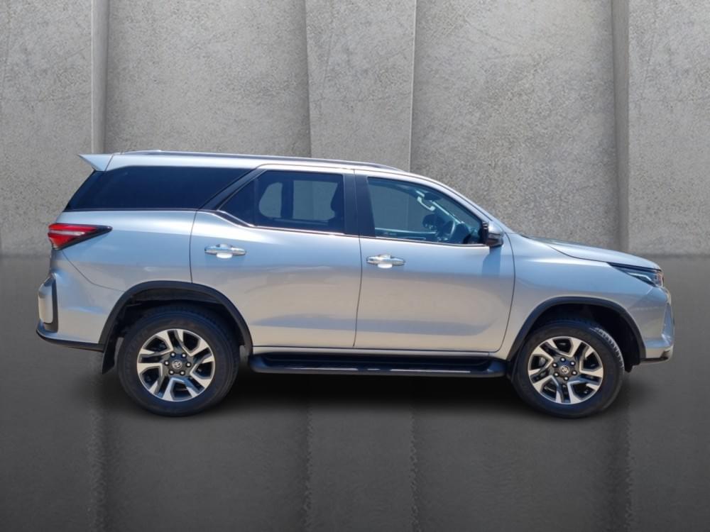 Toyota Fortuner 2.4 Gd-6 4X4 At