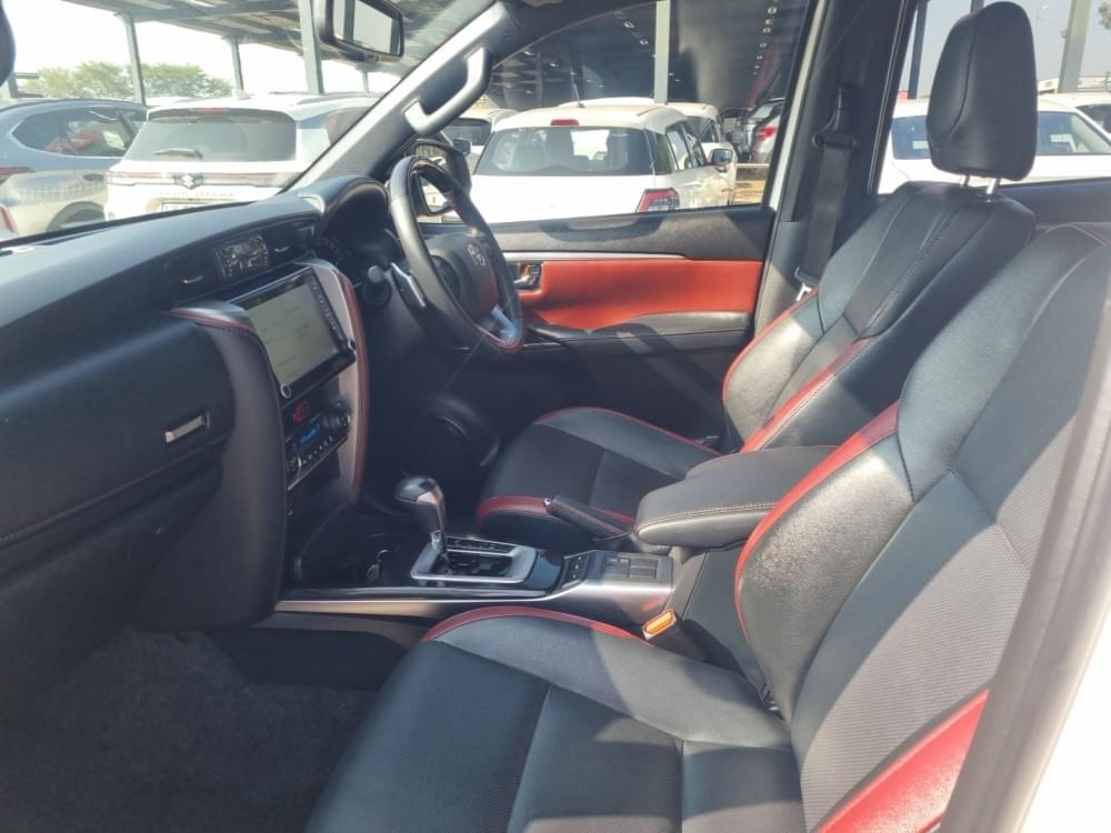 Toyota Fortuner 2.8 Gd-6 Rb At