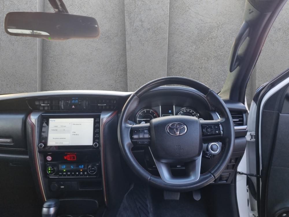 Toyota Fortuner 2.8 Gd-6 Rb At