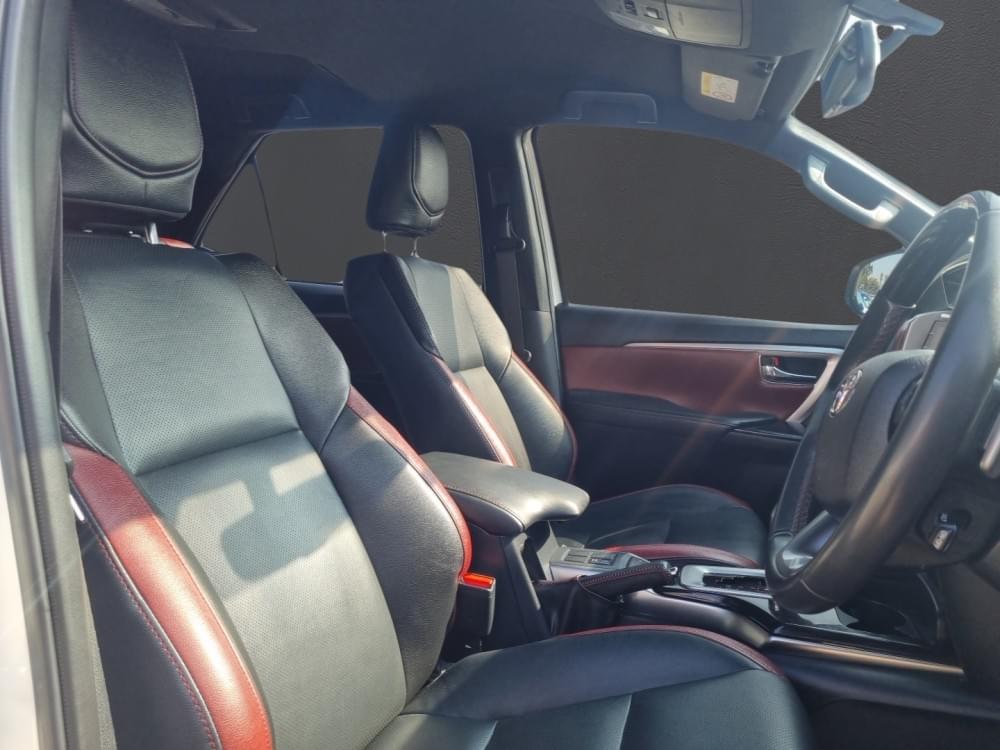 Toyota Fortuner 2.8 Gd-6 Rb At