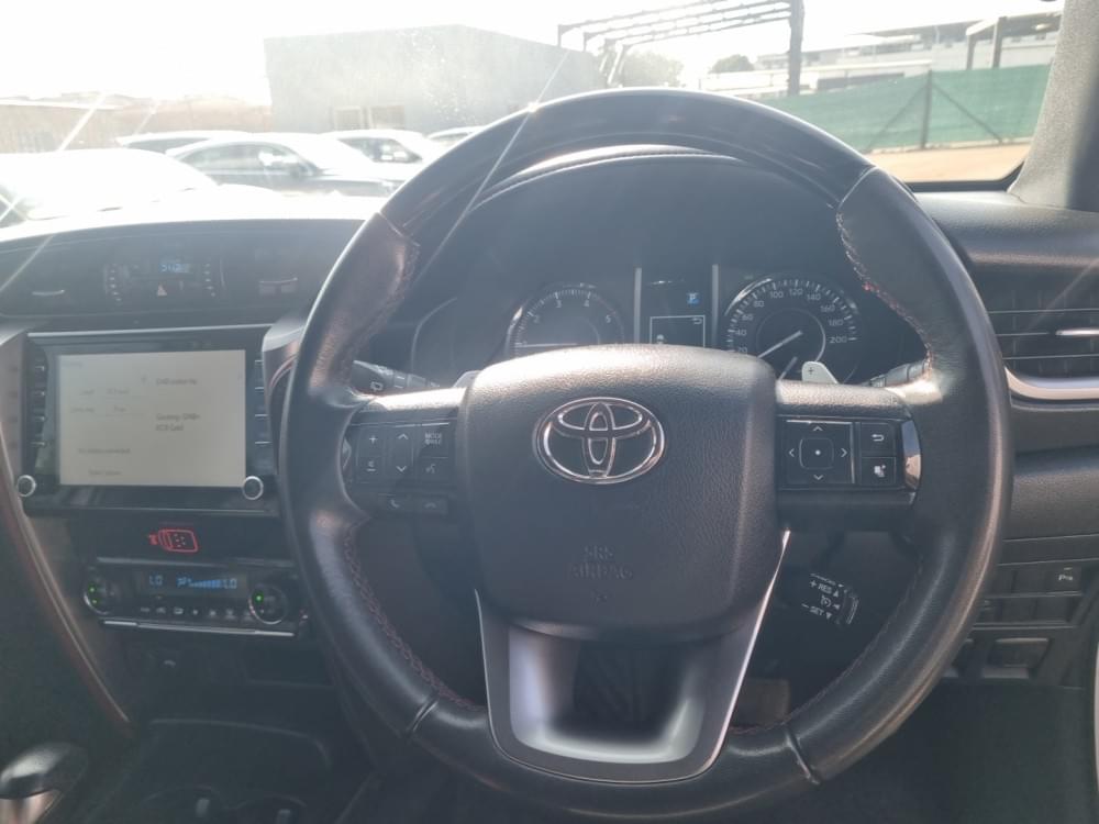 Toyota Fortuner 2.8 Gd-6 Rb At