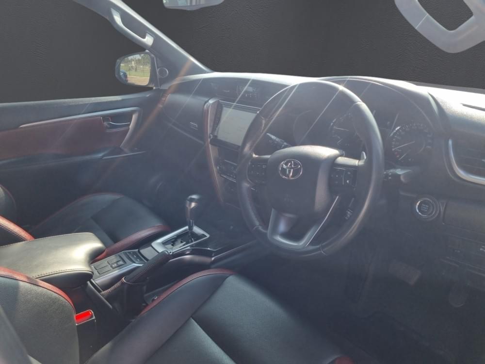 Toyota Fortuner 2.8 Gd-6 Rb At