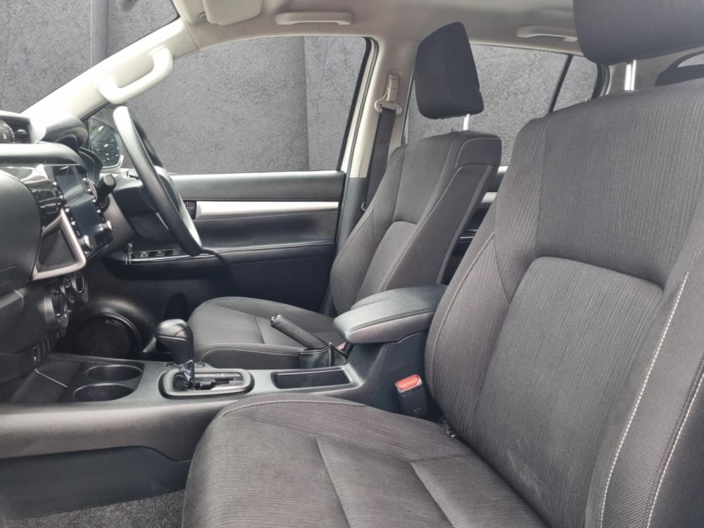 Toyota Hilux 2.4 Raider X 4X4 At