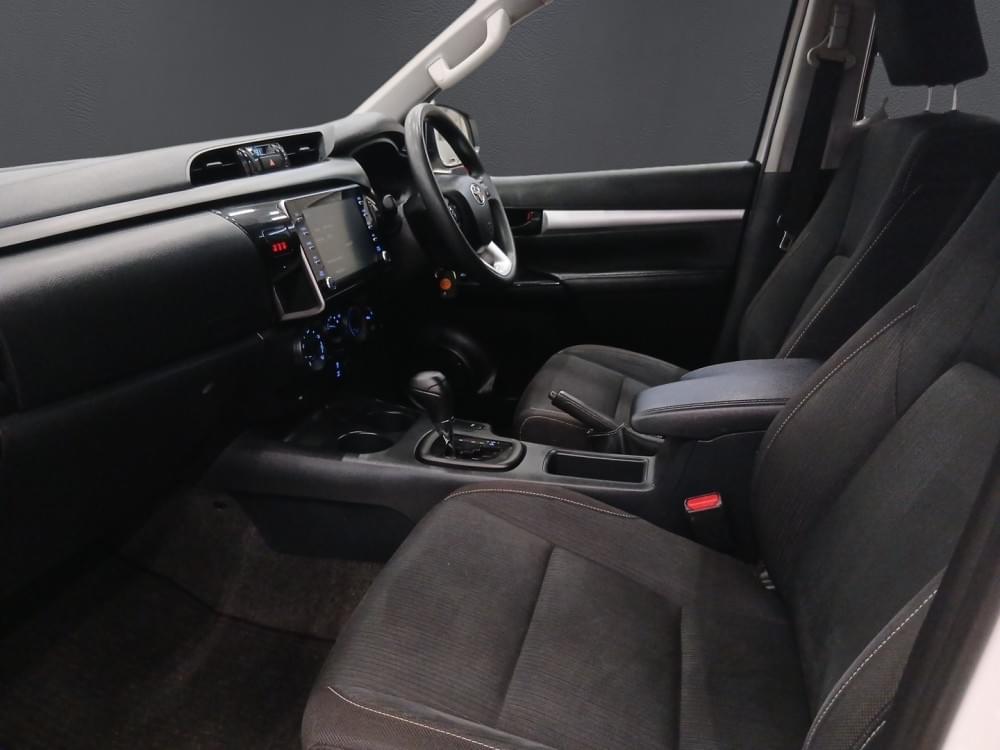 Toyota Hilux 2.4 Gd-6 Raider 4X4 At D Cab