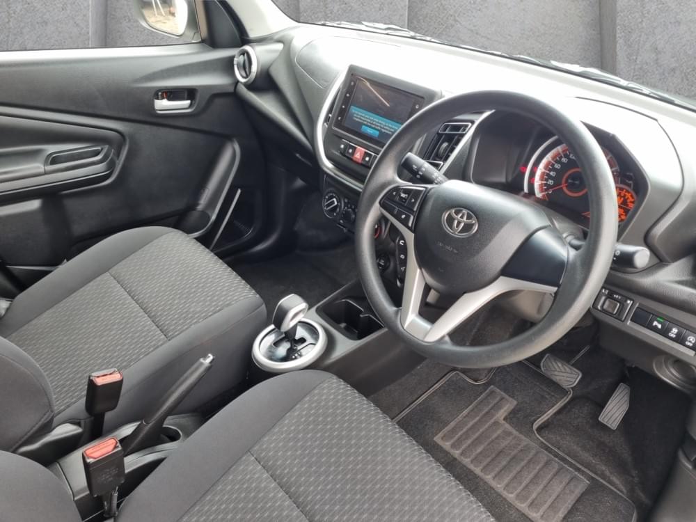 Toyota Vitz 1.0 Xr Amt
