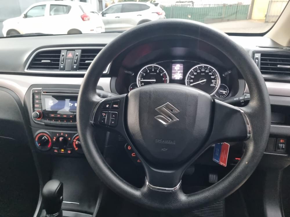 Suzuki N/A 1.5 Gl At