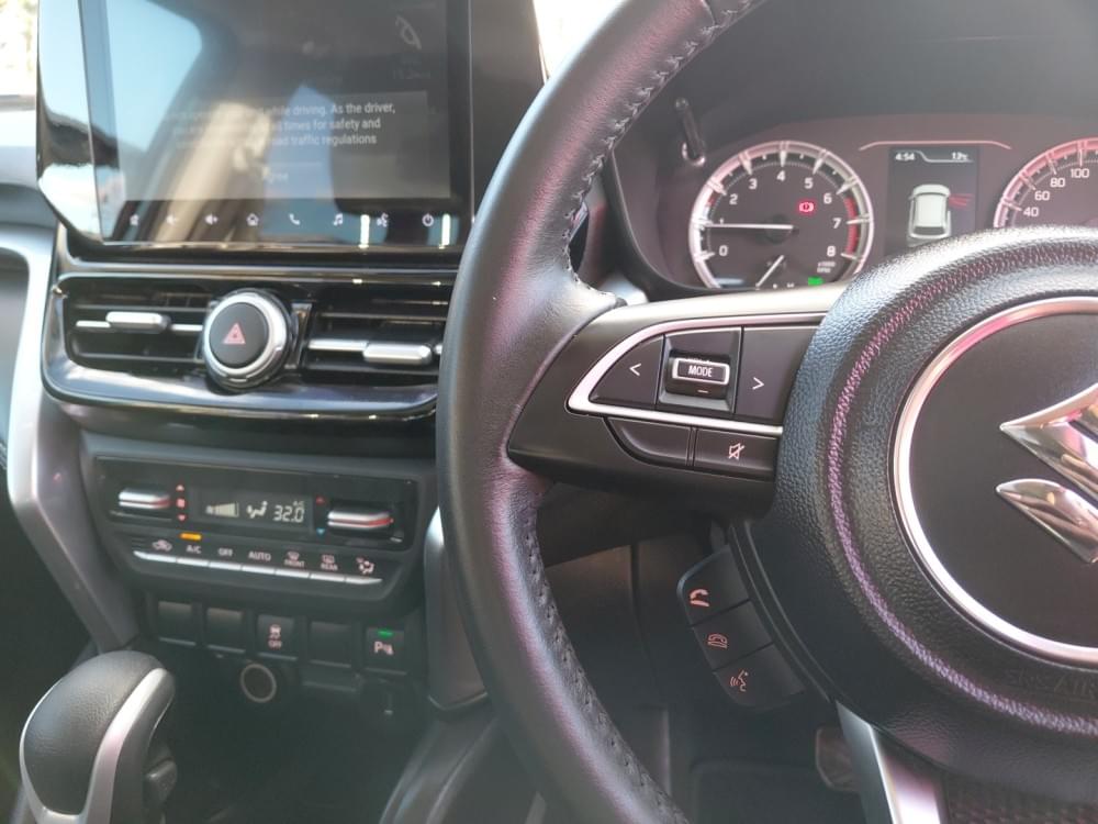 Suzuki N/A 1.5 Glx At