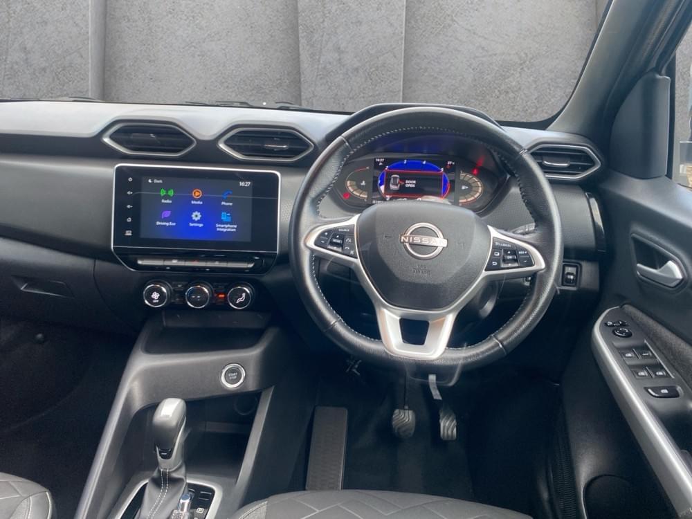 Nissan Magnite 1.0 Acenta Plus Cvt Oled