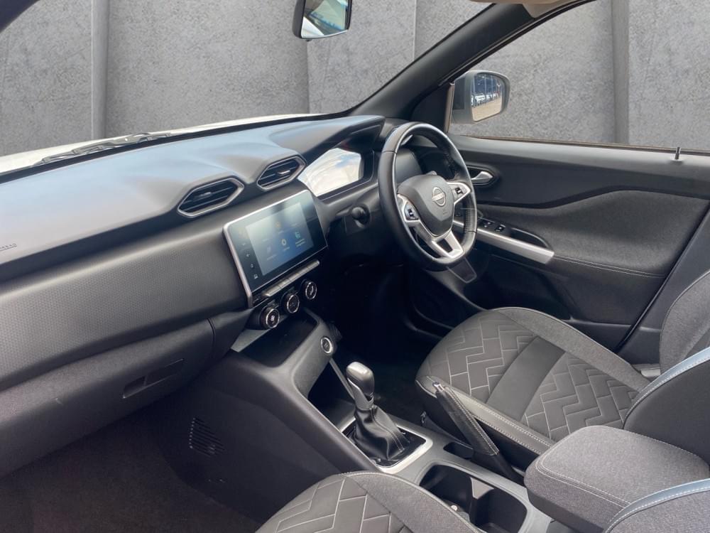 Nissan Magnite 1.0 Acenta Plus Cvt Oled