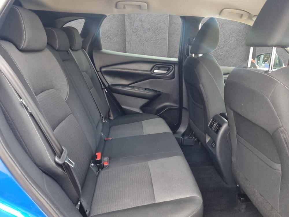Nissan Qashqai 1.3T Acenta Xtronic 2-Tone