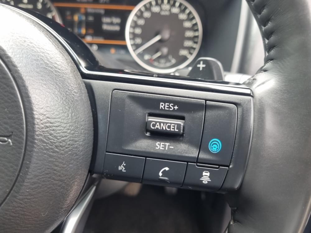 Nissan Qashqai 1.3T Acenta Xtronic 2-Tone