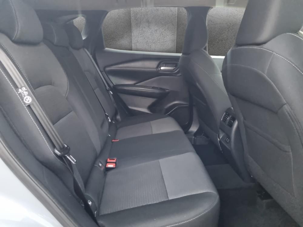 Nissan Qashqai 1.3T Acenta Xtronic 2-Tone