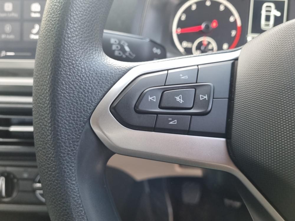 Volkswagen Polo Sedan 1.6 Base