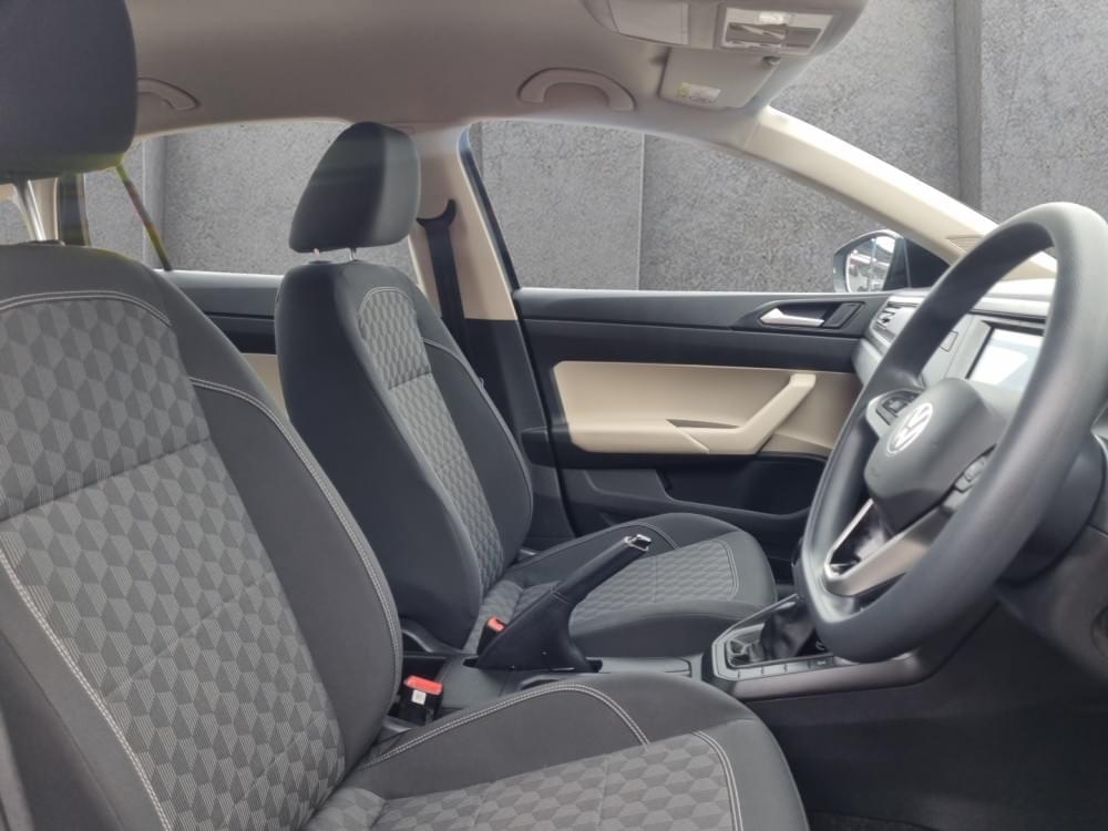 Volkswagen Polo Sedan 1.6 Tiptronic