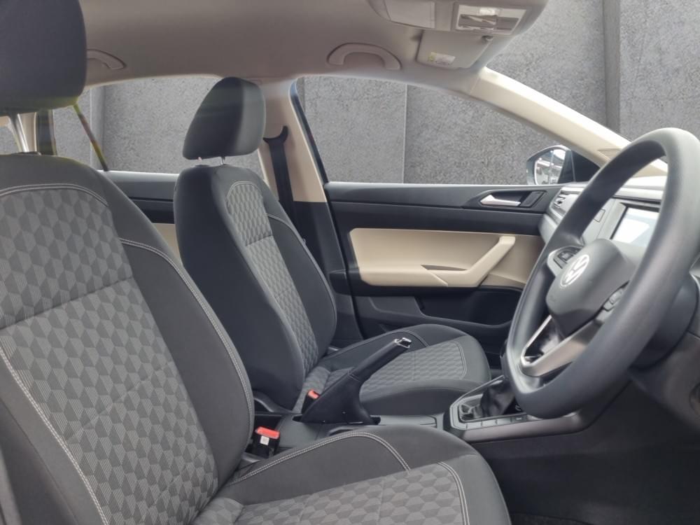 Volkswagen Polo Sedan 1.6 Tiptronic