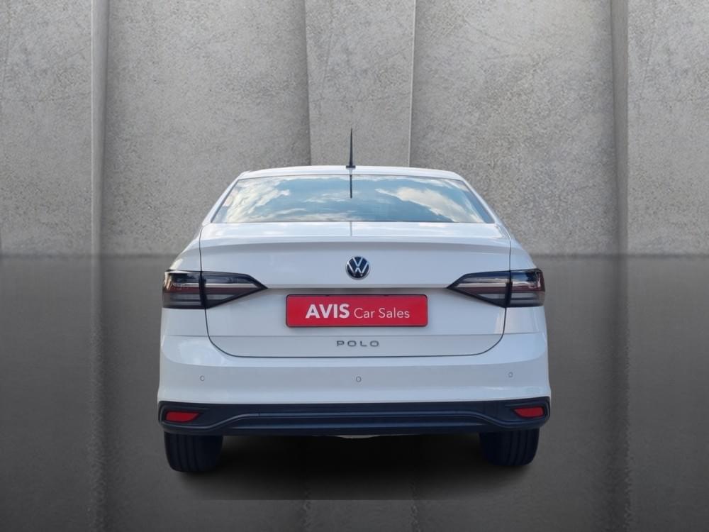 Volkswagen Polo Sedan 1.6 Base