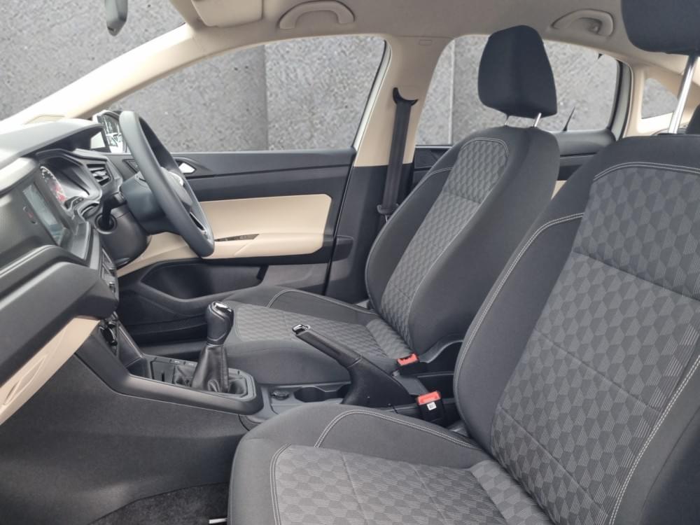 Volkswagen Polo Sedan 1.6 Base