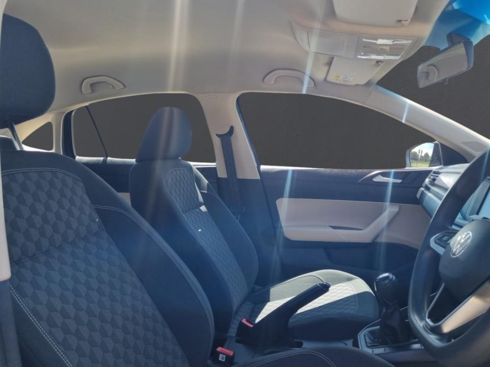 Volkswagen Polo Sedan 1.6 Base