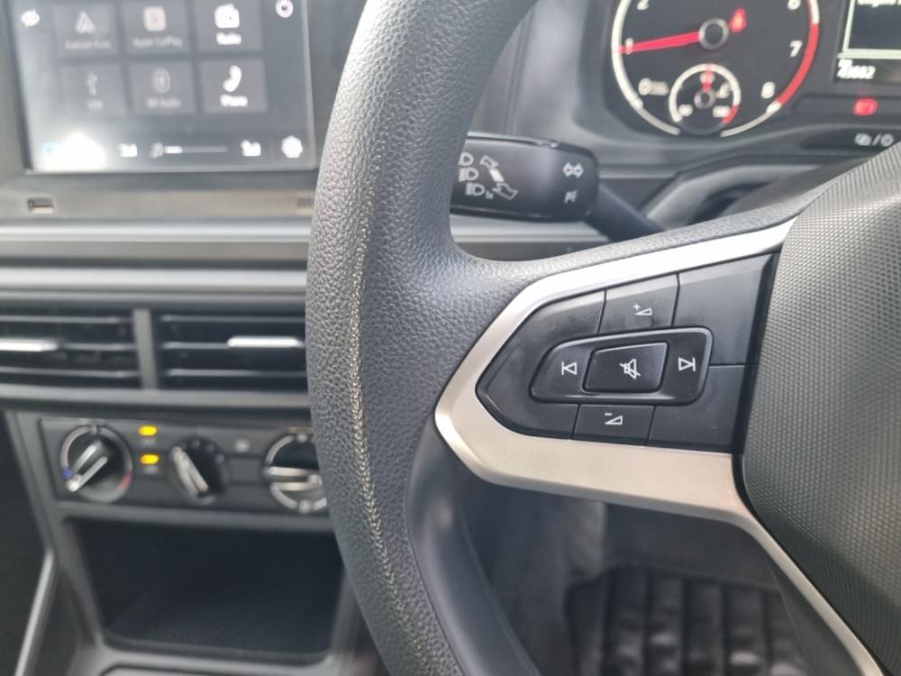 Volkswagen Polo Sedan 1.6 Base