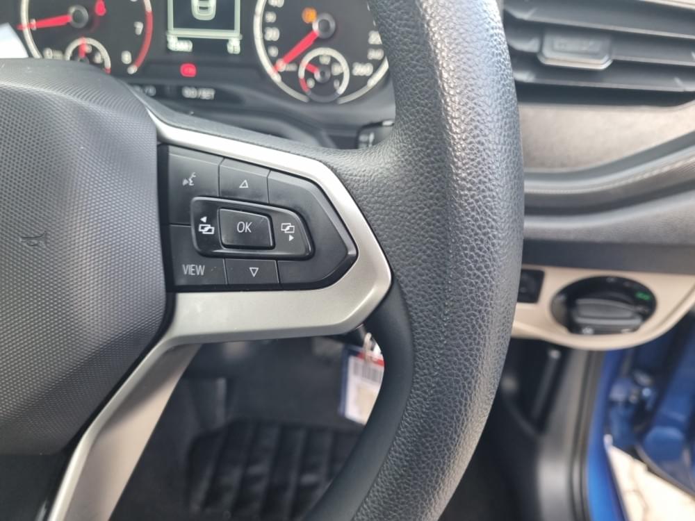 Volkswagen Polo Sedan 1.6 Base