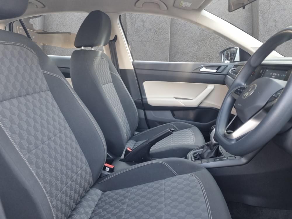 Volkswagen Polo Sedan 1.6 Tiptronic