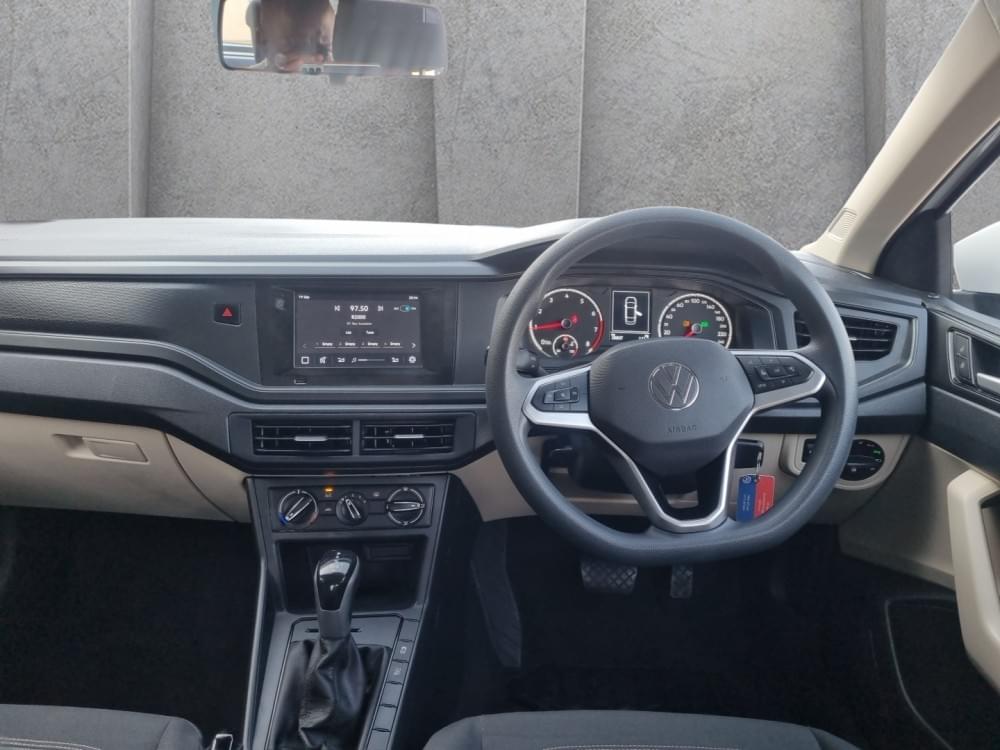 Volkswagen Polo Sedan 1.6 Tiptronic