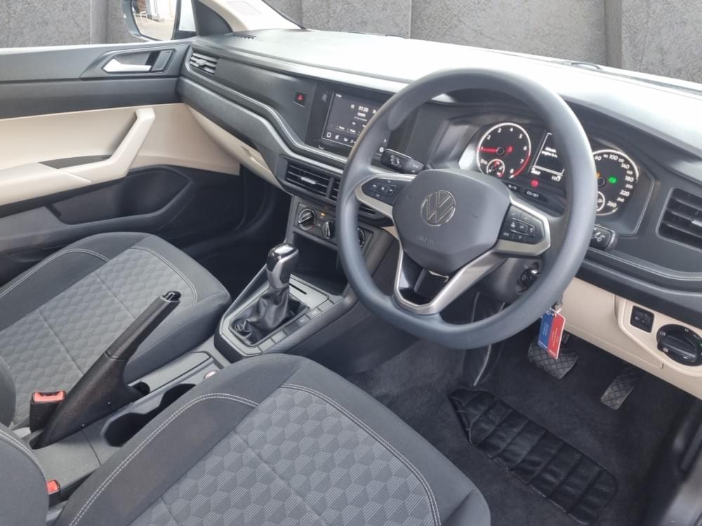 Volkswagen Polo Sedan 1.6 Tiptronic