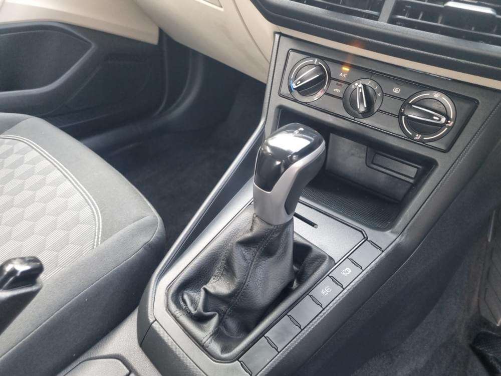 Volkswagen Polo Sedan 1.6 Tiptronic