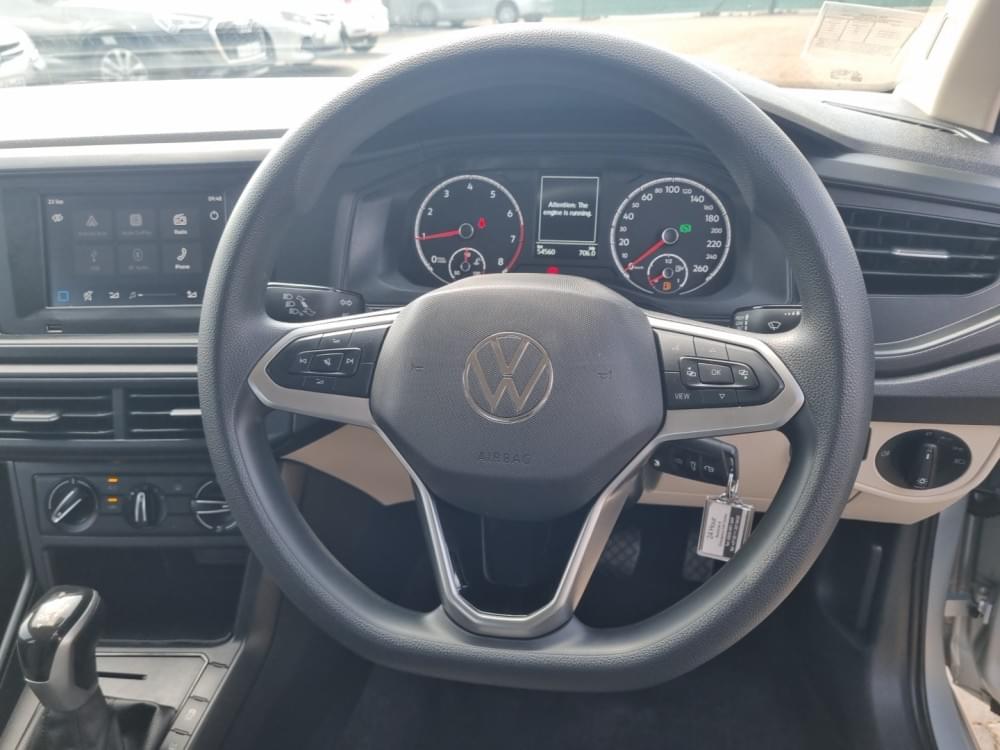 Volkswagen Polo Sedan 1.6 Tiptronic