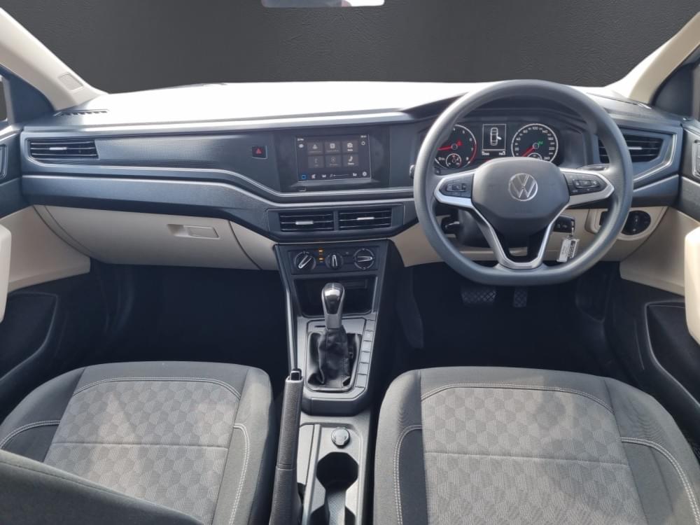 Volkswagen Polo Sedan 1.6 Tiptronic