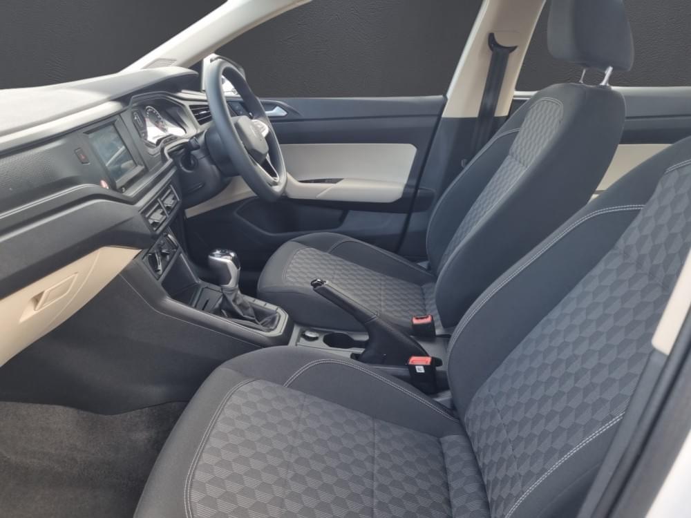 Volkswagen Polo Sedan 1.6 Tiptronic