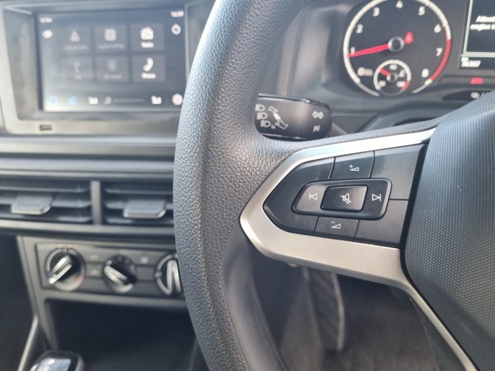 Volkswagen Polo Sedan 1.6 Tiptronic