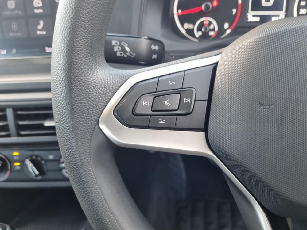 Volkswagen Polo Sedan 1.6 Base