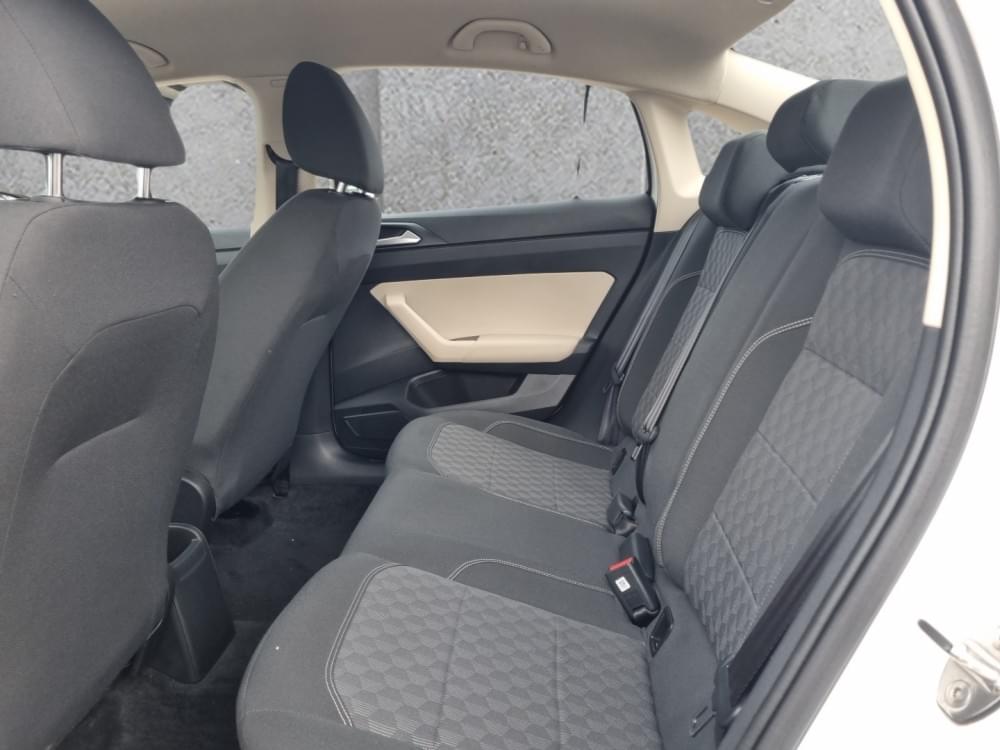 Volkswagen Polo Sedan 1.6 Tiptronic