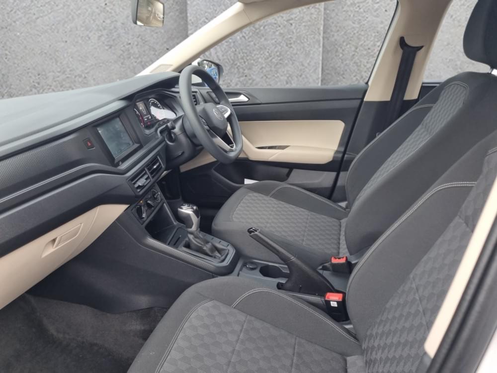 Volkswagen Polo Sedan 1.6 Tiptronic